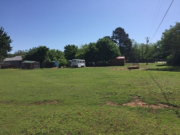5th image of 604 N Pearson Ln