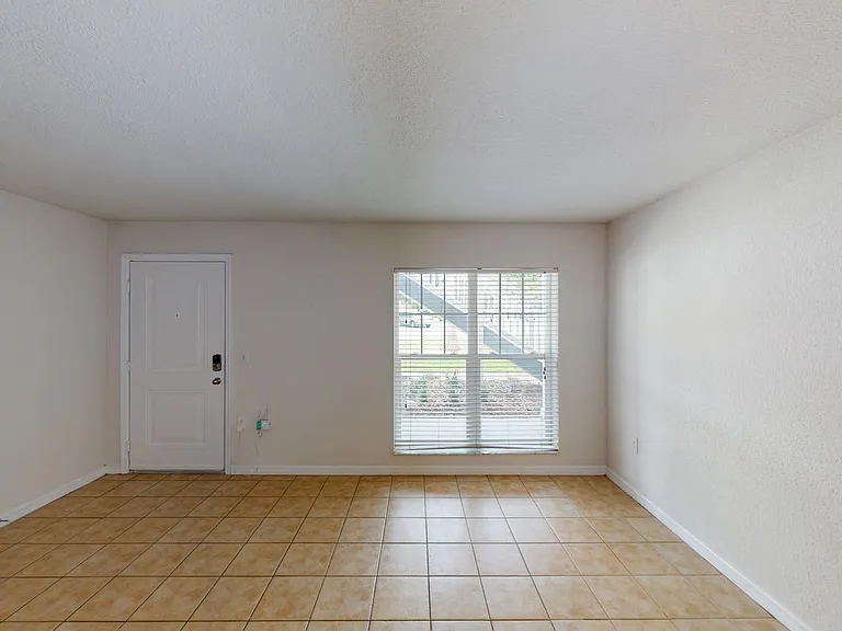 The Breyley Apartments — Photo 41