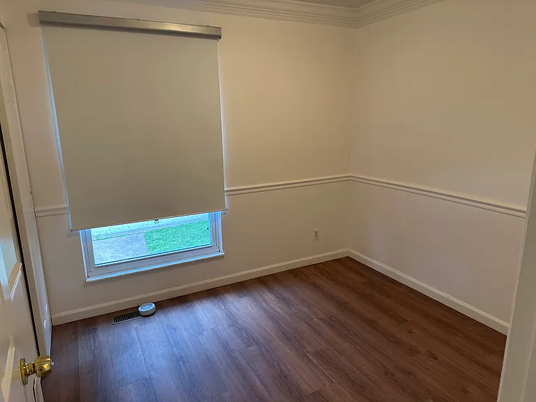 8 Debbie Dr — Photo 12
