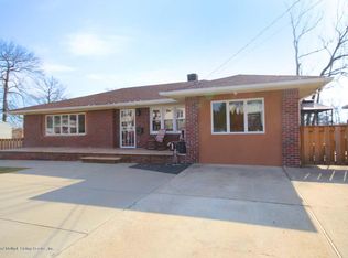 8 Noel St, Staten Island, NY 10312