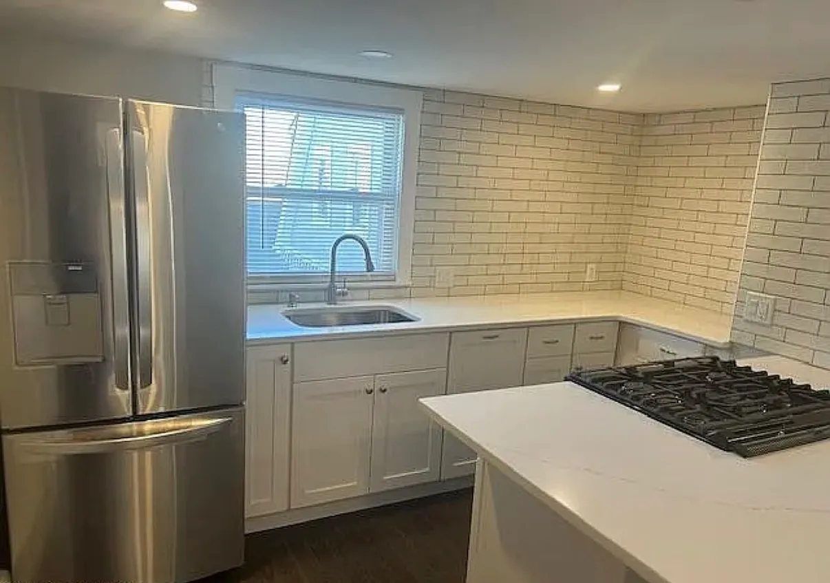 2 bed, 1832 sqft, $3,000 — Photo 2