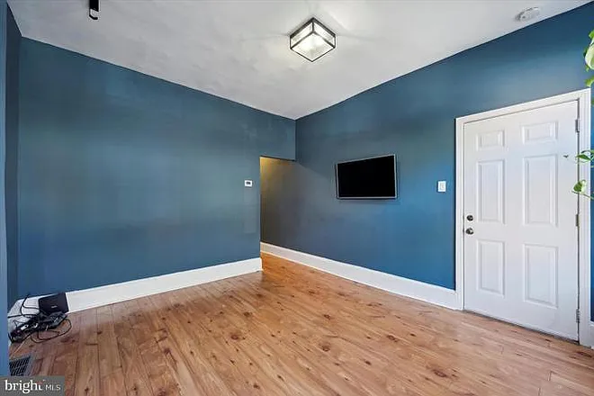 2212 Christian St #1 — Photo 3