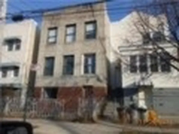 1035 E 214th St, Bronx, NY 10469