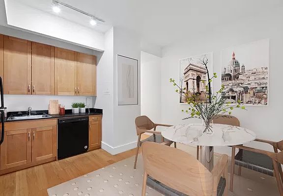 5th image of 63 Wall St APT 1212