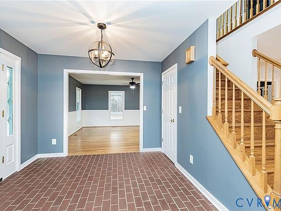 3rd image of 16578 Anderson Dr