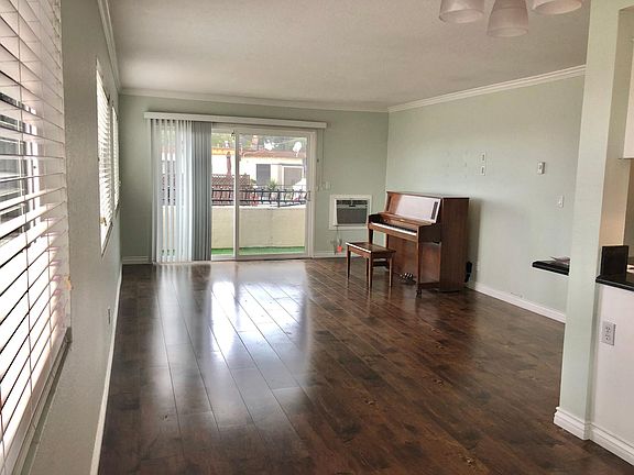 2nd image of 785 W 19th St APT 8