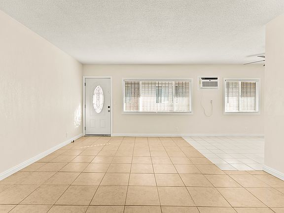 2nd image of 616 N Saint Andrews Pl APT 5