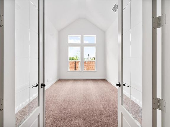 2nd image of 10618 Harvest Oak Ct
