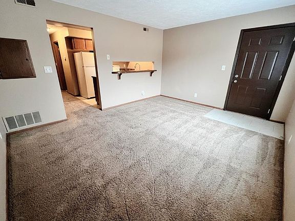 4th image of 1808 Knox St #13