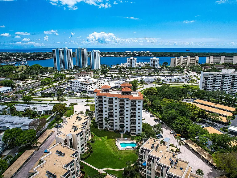 370 Golfview Rd #901 — Photo 49