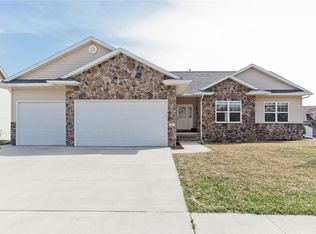 85 Arapahoe Dr, Marion, IA 52302