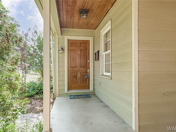 4th image of 1419 Dearing Pl