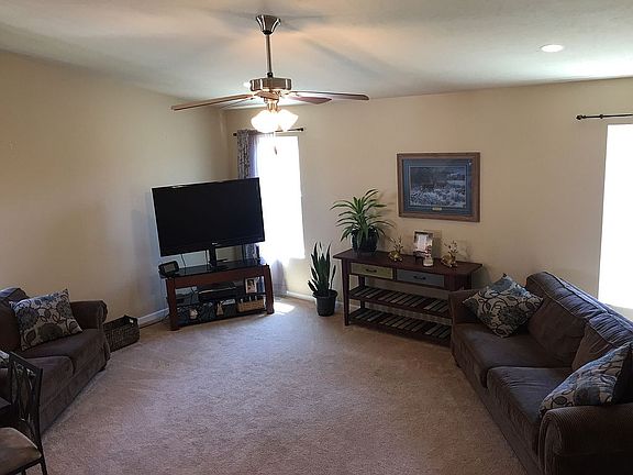 3rd image of 8579 Pinnebog River Dr
