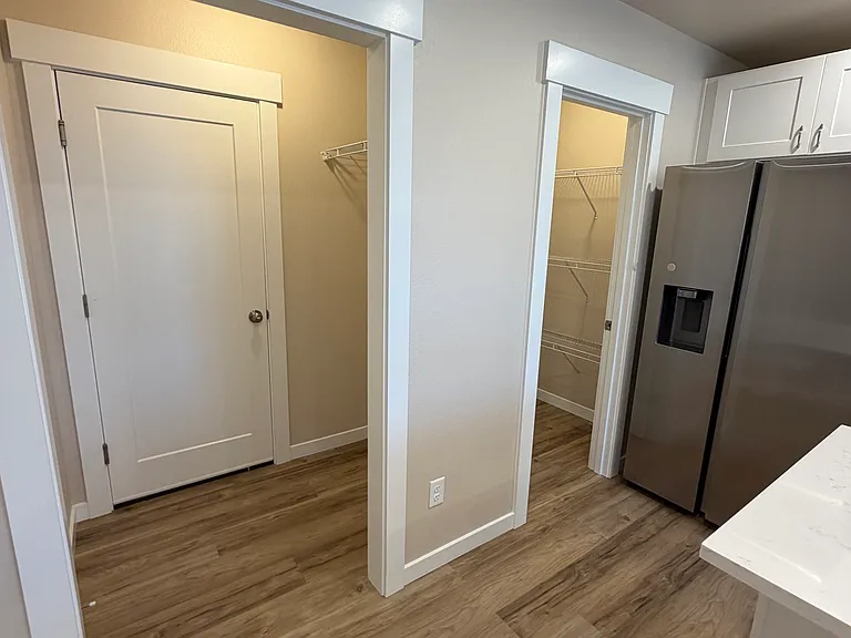 911 W Ted Yao Way #A — Photo 8
