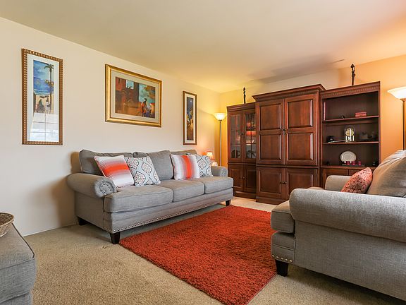 5th image of 2930 Churchill Dr