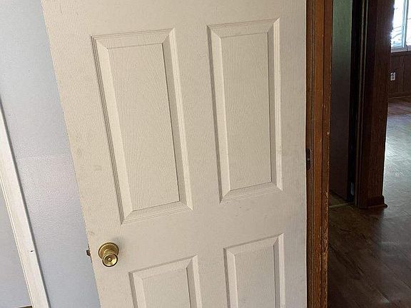 4th image of 800 Burwind Ct #7