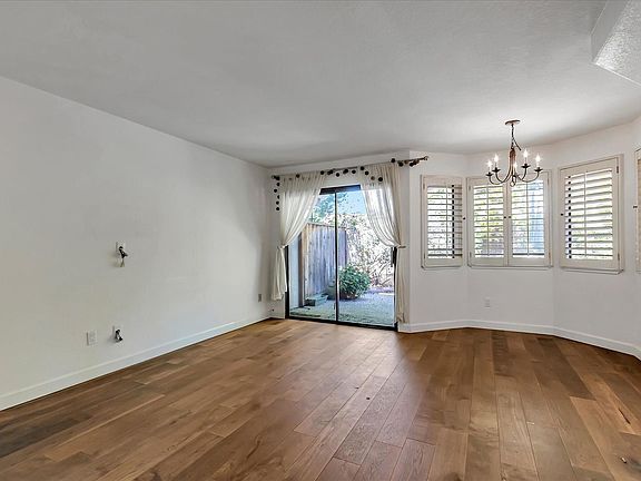 4th image of 18875 Biarritz Ln