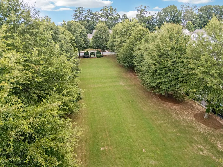 715 Saybeck Way — Photo 45