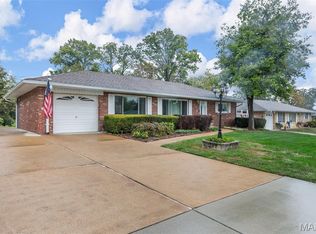 10915 Vargas Dr, Saint Louis, MO 63123