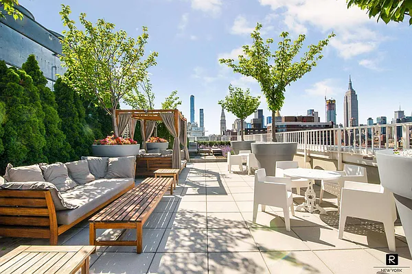 Rented by R New York | media 22