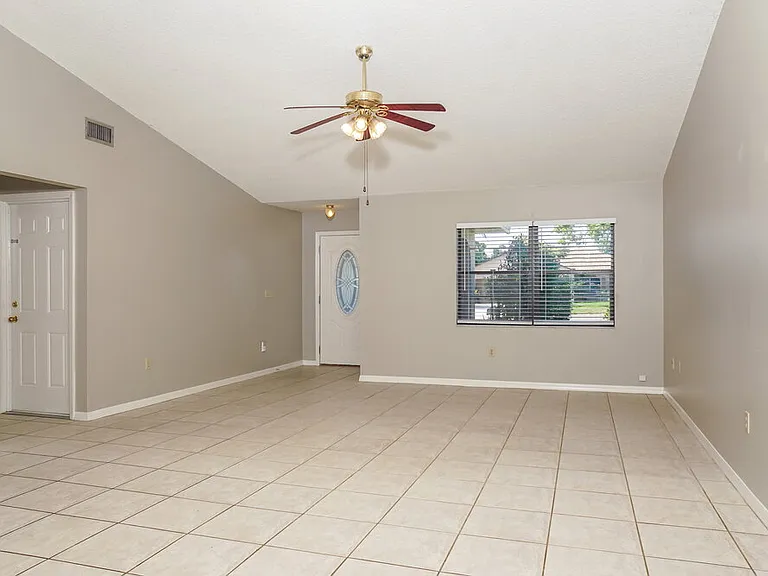 4913 Ithaca Ln — Photo 4