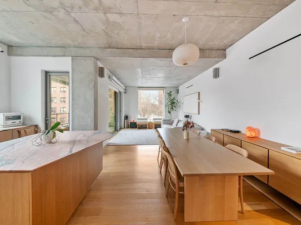 450 Warren Street image 1 of 8