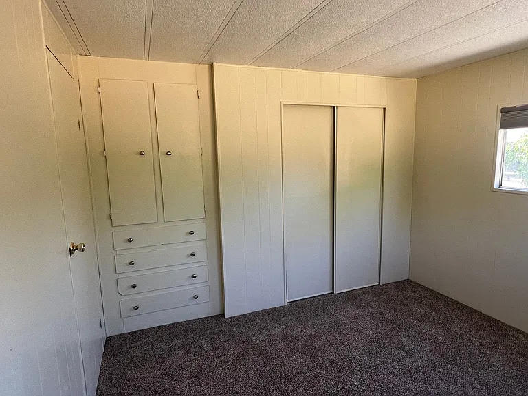 4366.1t - 829 West Harbeck Rd. — Photo 7