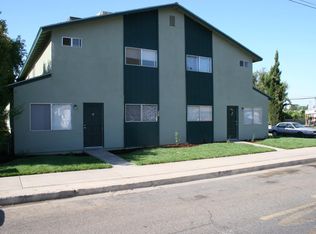 841 W Goshen Ave APT E, Visalia, CA 93291