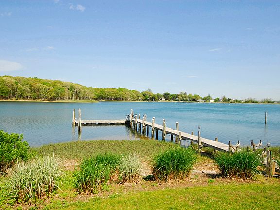 5th image of 15 Bay Shore Dr