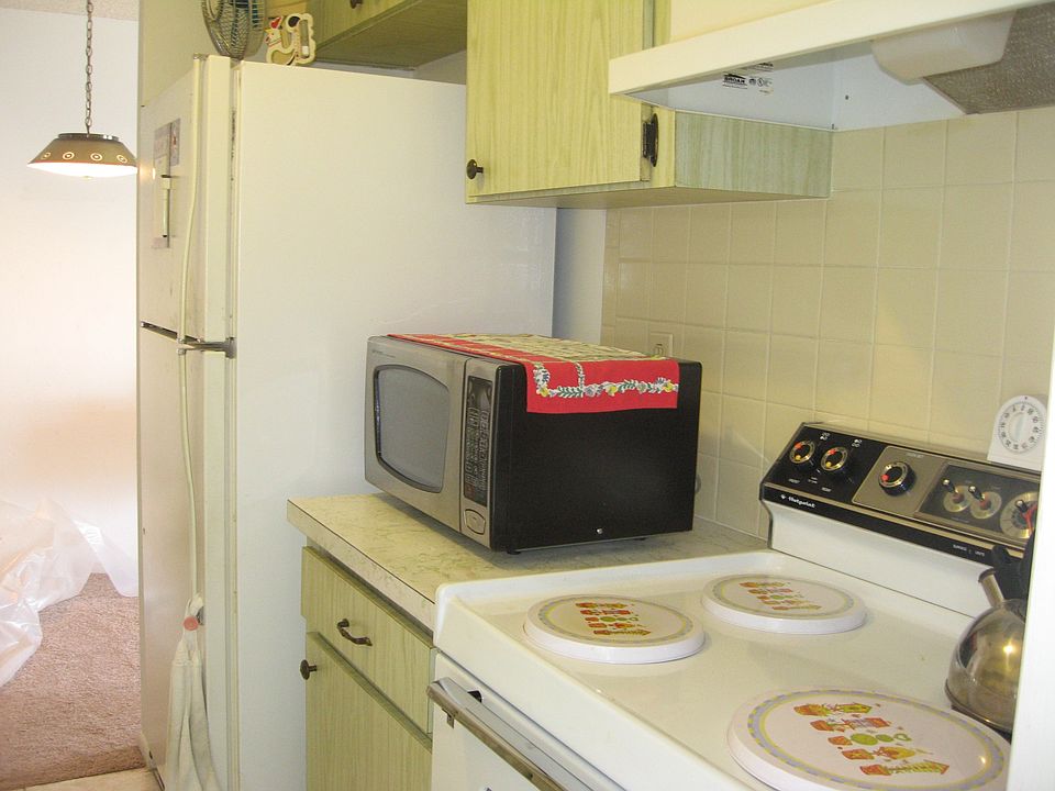 2nd image of 4944 Filner St