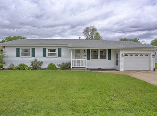 710 S Emerson St, Monticello, IL 61856