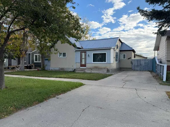 5303 W 55th St, Taber, AB T1G 1L9