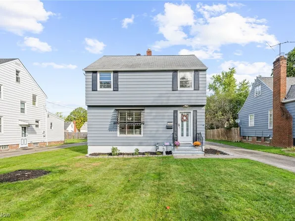 10054 Beaconsfield Dr, Parma Heights, OH 44130