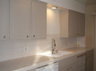 4861 E University Ave #102, Fresno, CA 93703