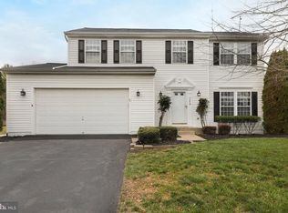 6650 Clarkes Meadow Dr, Bealeton, VA