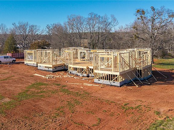 3rd image of 778 Garrison Rd