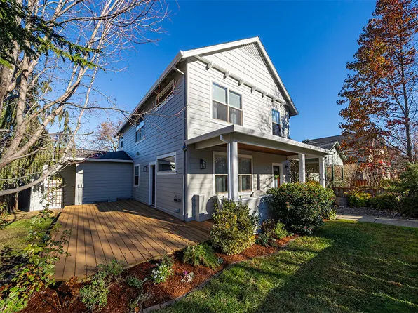 2713 Clay Creek Way, Ashland, OR 97520