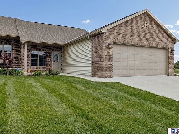 3rd image of 8190 Regent Dr