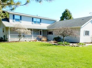 408 Lakeview Dr, Algoma, WI 54201