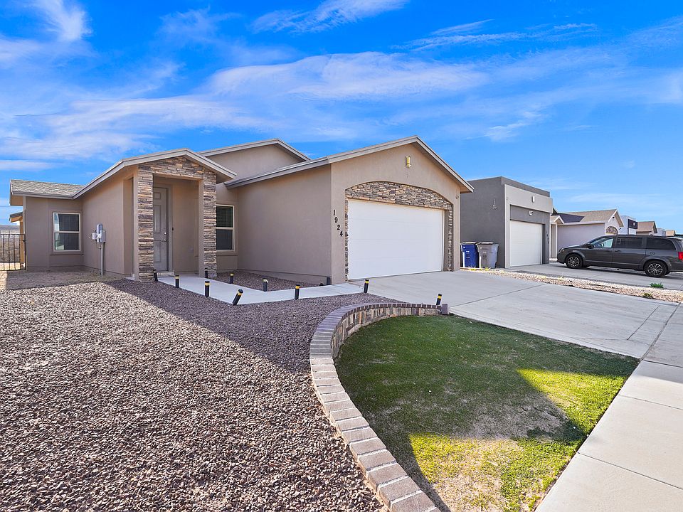 Exterior. Beautiful landscaping