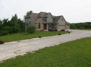 460 S 44th Ave W, Newton, IA 50208