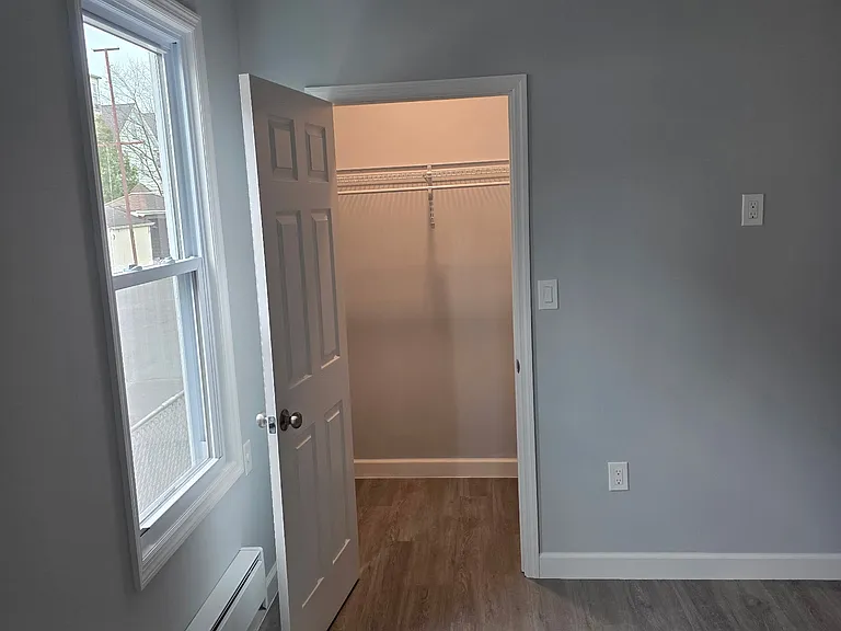 812-814 Bayway #2B — Photo 3
