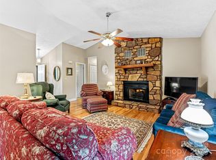 128 View De Lake Dr, Etowah, NC 28729