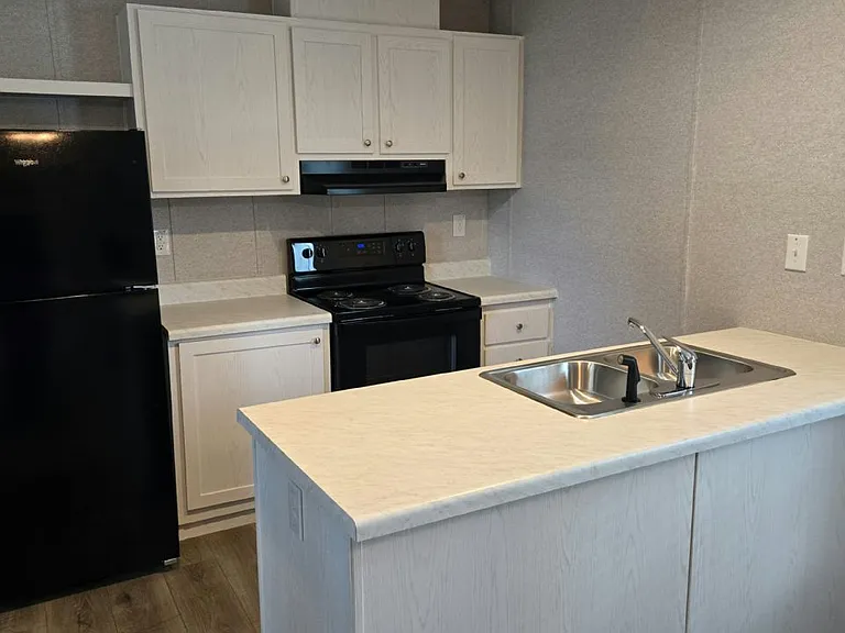 4401 Hitzing Ave #84 — Photo 3