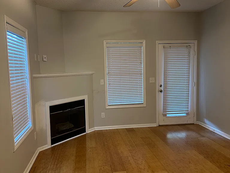 1008 Beach Dr SW #B1 — Photo 7