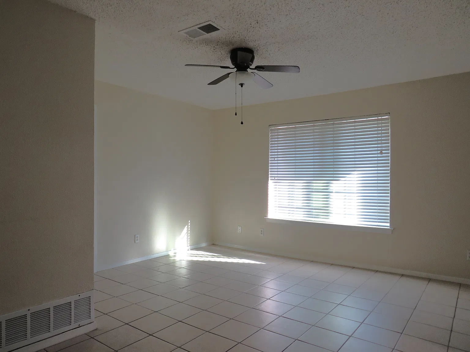 2 bed, 1311 sqft, $1,475 — Photo 2