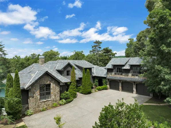 300 Buttercup Way, Sunset, SC 29685