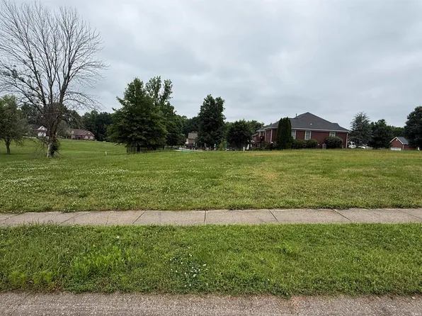 270 Persimmon Cir, Boonville, IN 47601