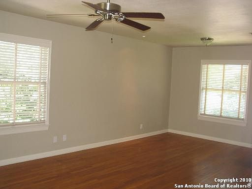 2nd image of 111 Vassar Ln