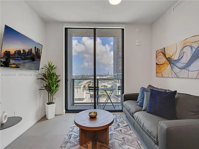 1 bed, 1.5 bath, $3,450 — Photo 2